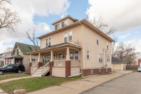 $183,900 | 35324-326 Chestnut Street, Wayne, MI 48184