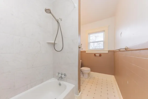 $183,900 | 35324-326 Chestnut Street, Wayne, MI 48184