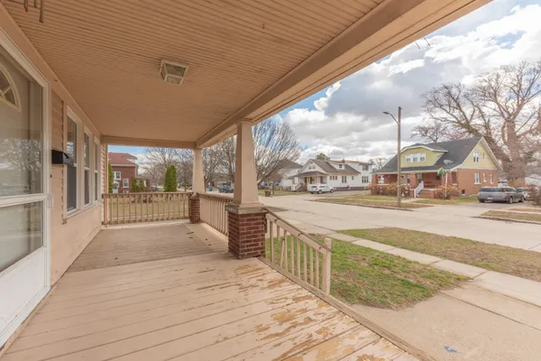 $183,900 | 35324-326 Chestnut Street, Wayne, MI 48184