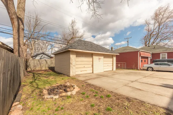 $183,900 | 35324-326 Chestnut Street, Wayne, MI 48184