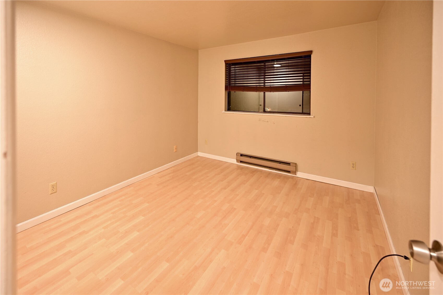 1006 North 43rd Street, Unit 201 Seattle, WA 98103 - Photo 13 of 15