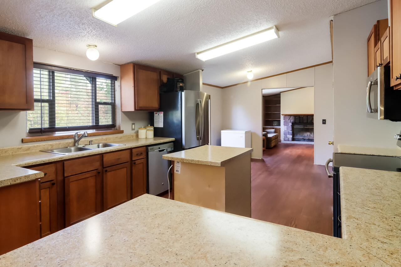 6172 Wallaker Road Benzonia, MI 49616 - Photo 16 of 54 13-Scene-13