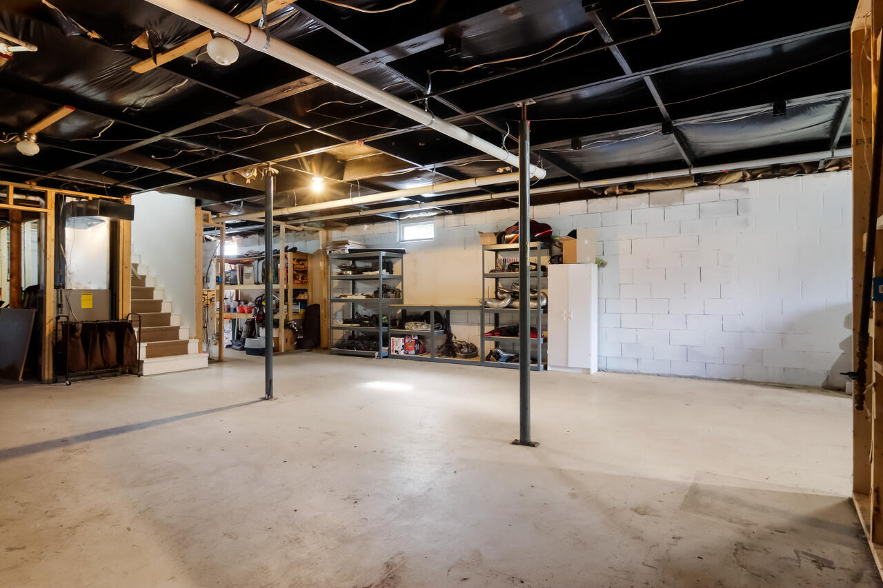 6172 Wallaker Road Benzonia, MI 49616 - Photo 40 of 54 38-Scene-38