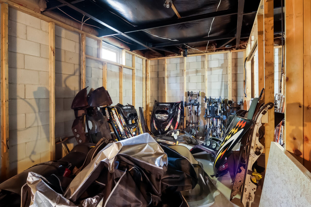 6172 Wallaker Road Benzonia, MI 49616 - Photo 41 of 54 39-Scene-39
