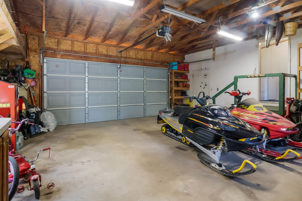 6172 Wallaker Road Benzonia, MI 49616 - Photo 43 of 54 31-Scene-31