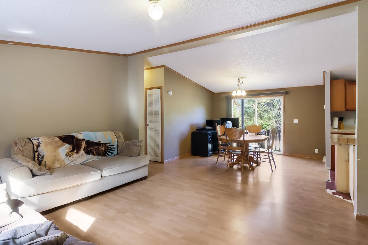 6172 Wallaker Road Benzonia, MI 49616 - Photo 8 of 54 5-Scene-5