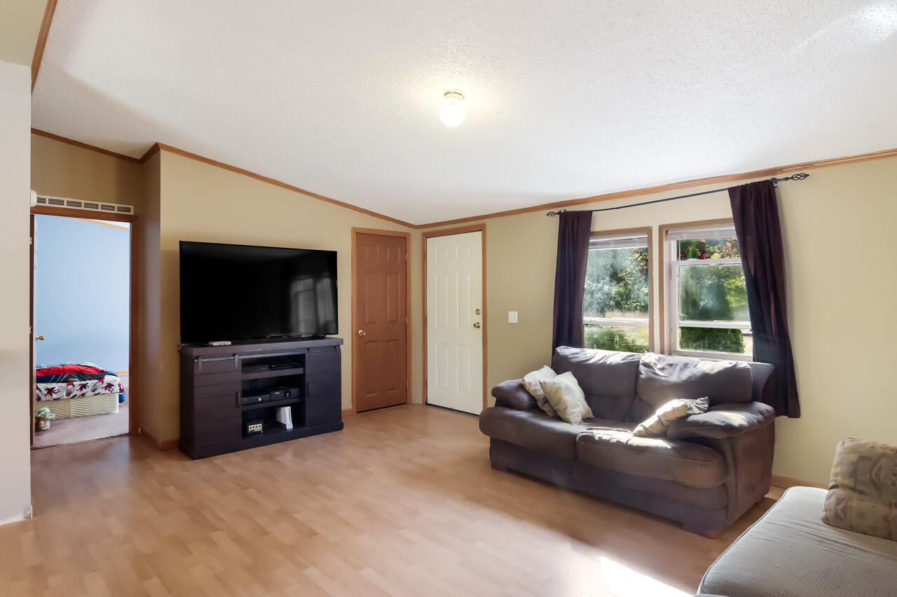 6172 Wallaker Road Benzonia, MI 49616 - Photo 10 of 54 7-Scene-7