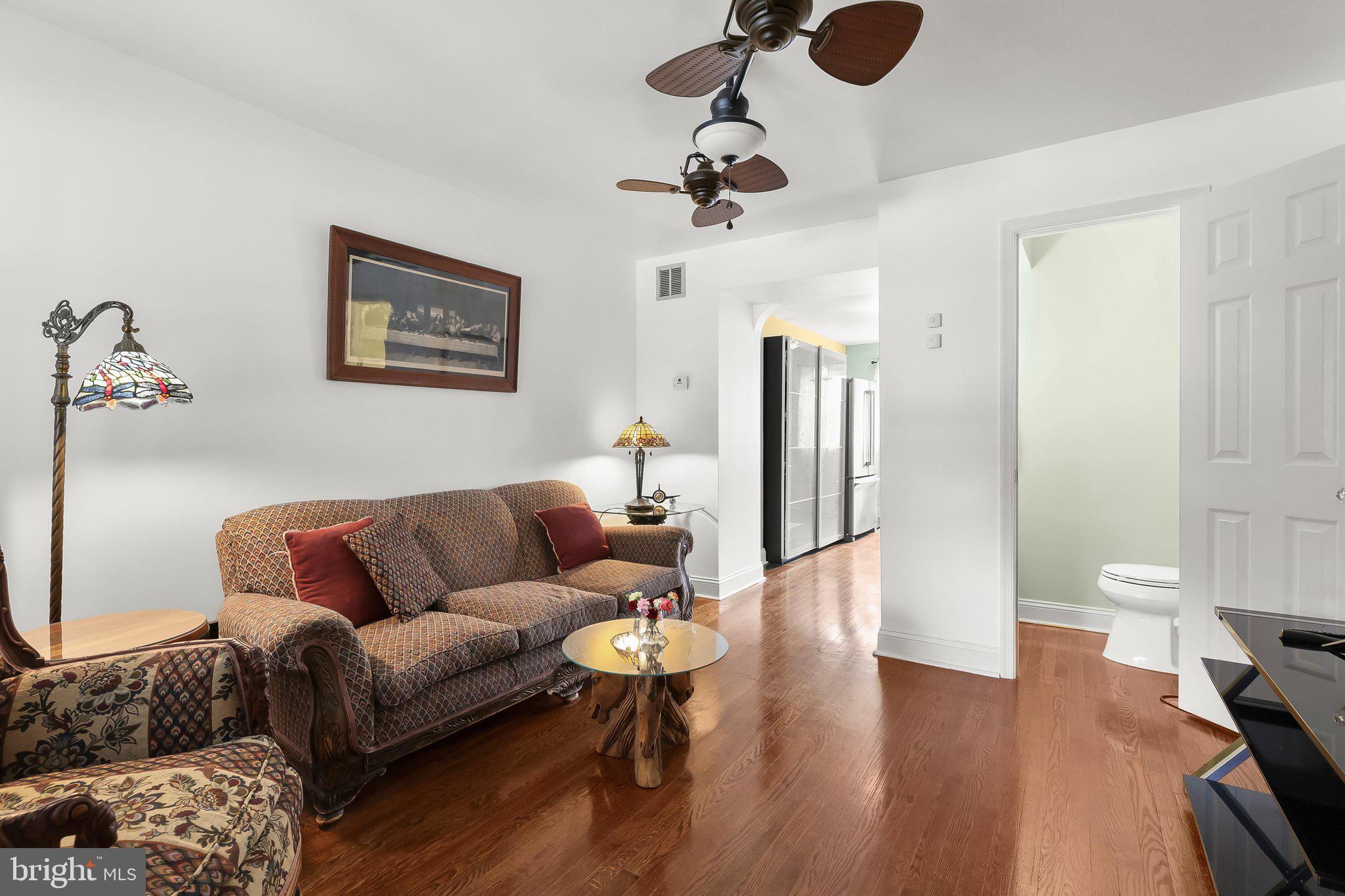 309 Leeanne Road Baltimore, MD 21221 - Photo 7 of 42 Leeanne 026