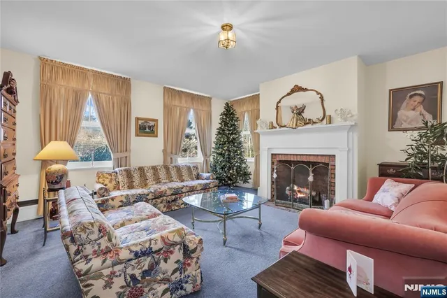 $889,500 | 265 Little Falls Road, Cedar Grove, NJ 07009