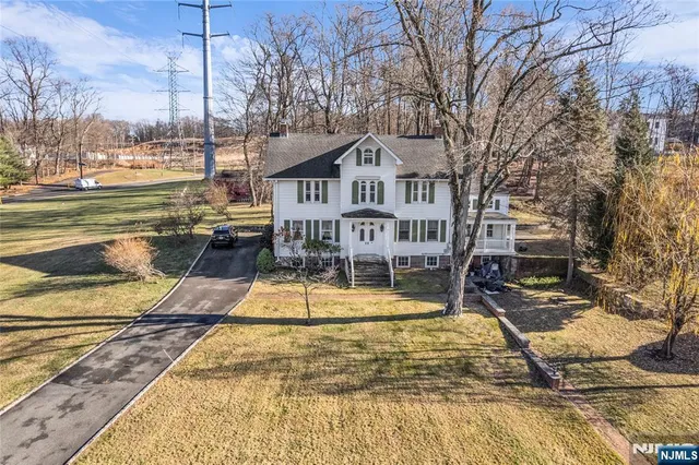$889,500 | 265 Little Falls Road, Cedar Grove, NJ 07009
