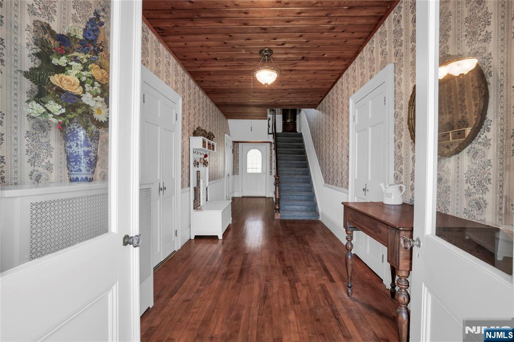 265 Little Falls Road Cedar Grove, NJ 07009 - Photo 8 of 44