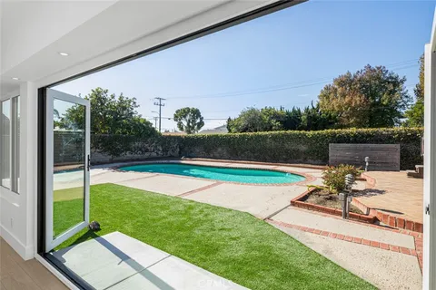 $2,198,000 | 20401 Allport Lane, Huntington Beach, CA 92646