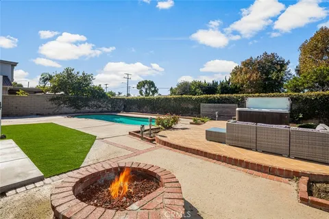 $2,198,000 | 20401 Allport Lane, Huntington Beach, CA 92646