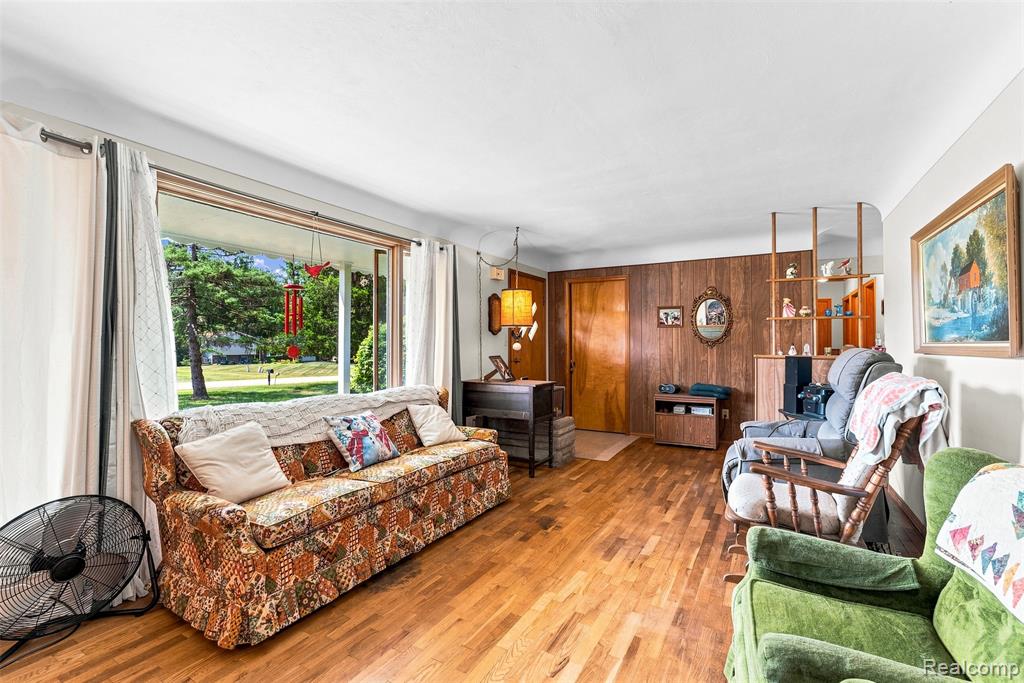 2285 Peppermill Road Lapeer, MI 48446 - Photo 8 of 37 Gallery Image 8