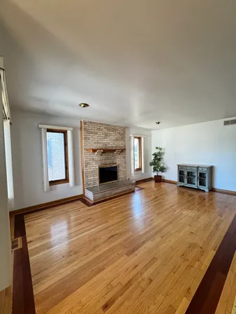 $375,000 | 7110 West 82nd Place, Burbank, IL 60459