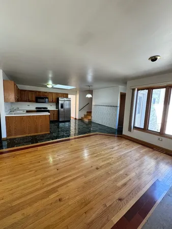 $375,000 | 7110 West 82nd Place, Burbank, IL 60459