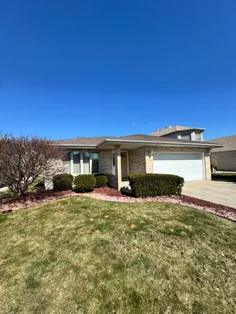 $375,000 | 7110 West 82nd Place, Burbank, IL 60459