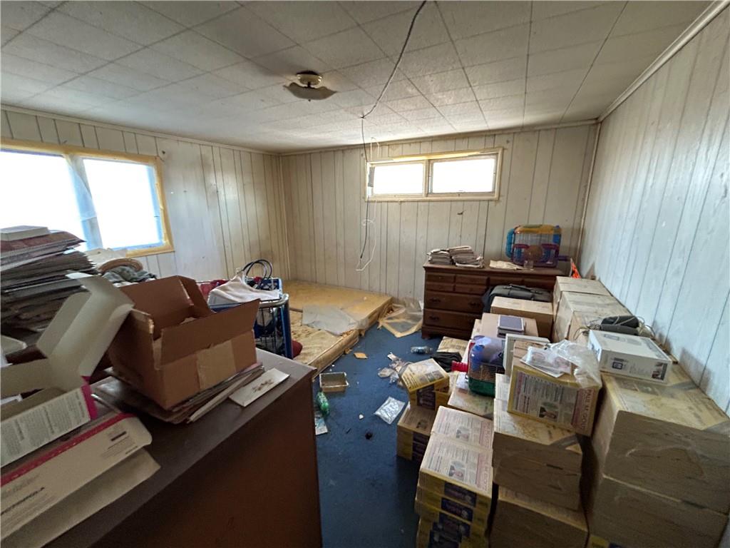 1512 Spring Run Road Extension Coraopolis, PA 15108 - Photo 19 of 29 a living room with furniture and a window