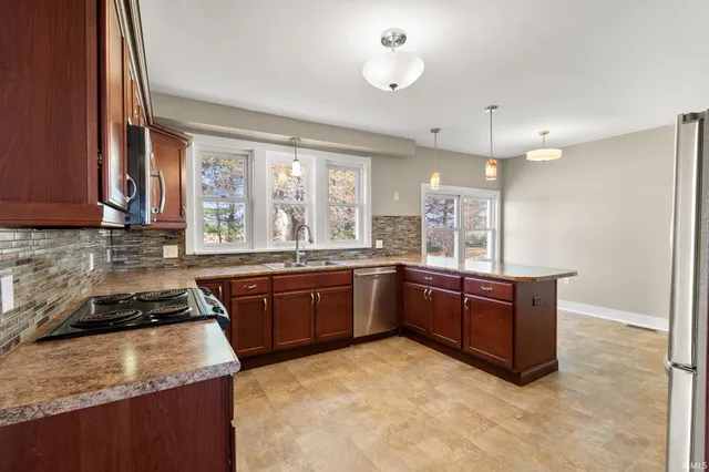 $350,000 | 1656 West 300 South, Huntington, IN 46750