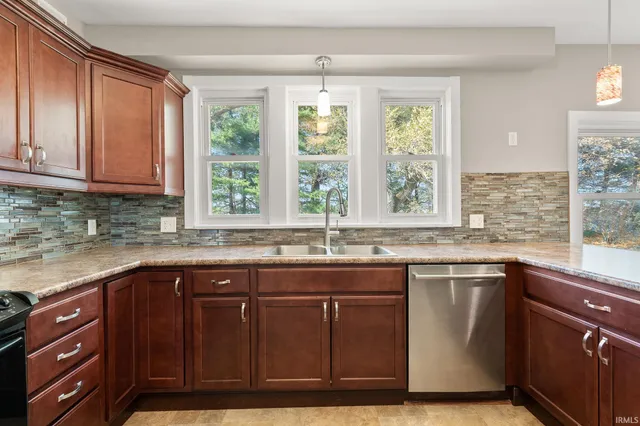 $350,000 | 1656 West 300 South, Huntington, IN 46750