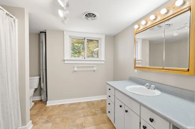 $350,000 | 1656 West 300 South, Huntington, IN 46750