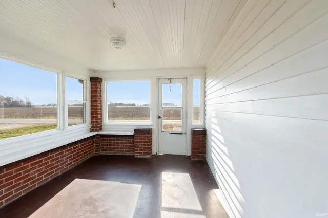 $350,000 | 1656 West 300 South, Huntington, IN 46750