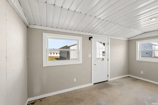 $350,000 | 1656 West 300 South, Huntington, IN 46750