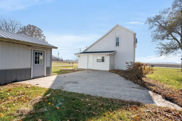 $350,000 | 1656 West 300 South, Huntington, IN 46750