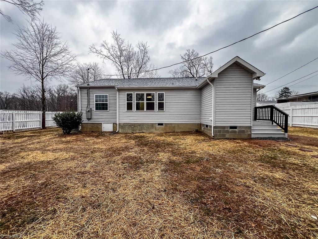 822 Sellars Mill Road Burlington, NC 27217 - Photo 4 of 25 Gallery Image 4