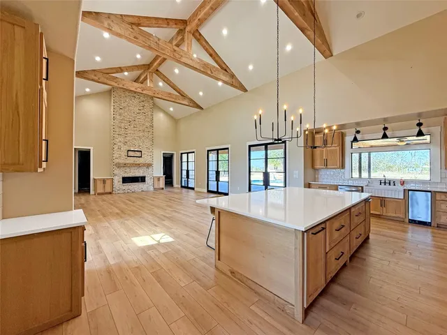 $1,260,000 | 1215 Private Road 7039, Lexington, TX 78947