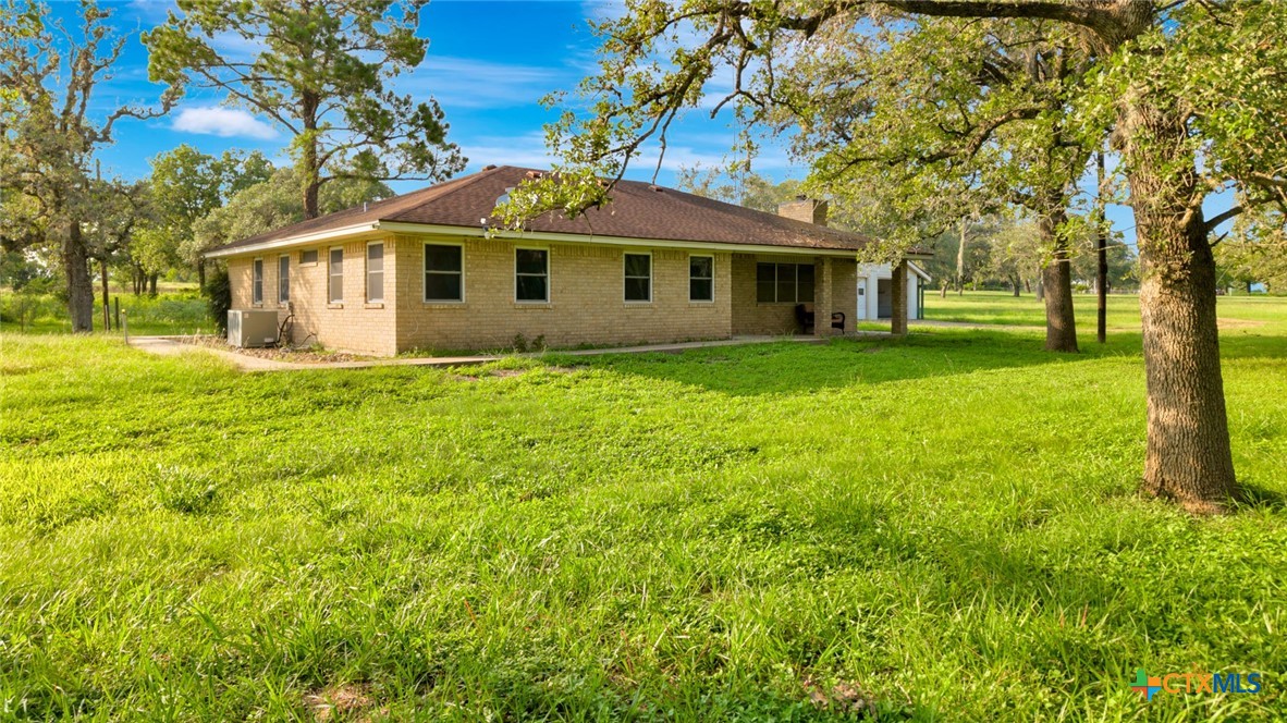 175 Albrecht Road Victoria, TX 77905 - Photo 34 of 47
