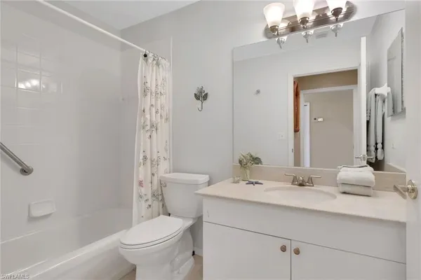 $280,000 | 8680 Cedar Hammock Circle, Unit 122, Naples, FL 34112