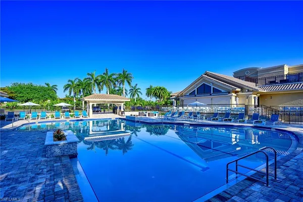 $280,000 | 8680 Cedar Hammock Circle, Unit 122, Naples, FL 34112