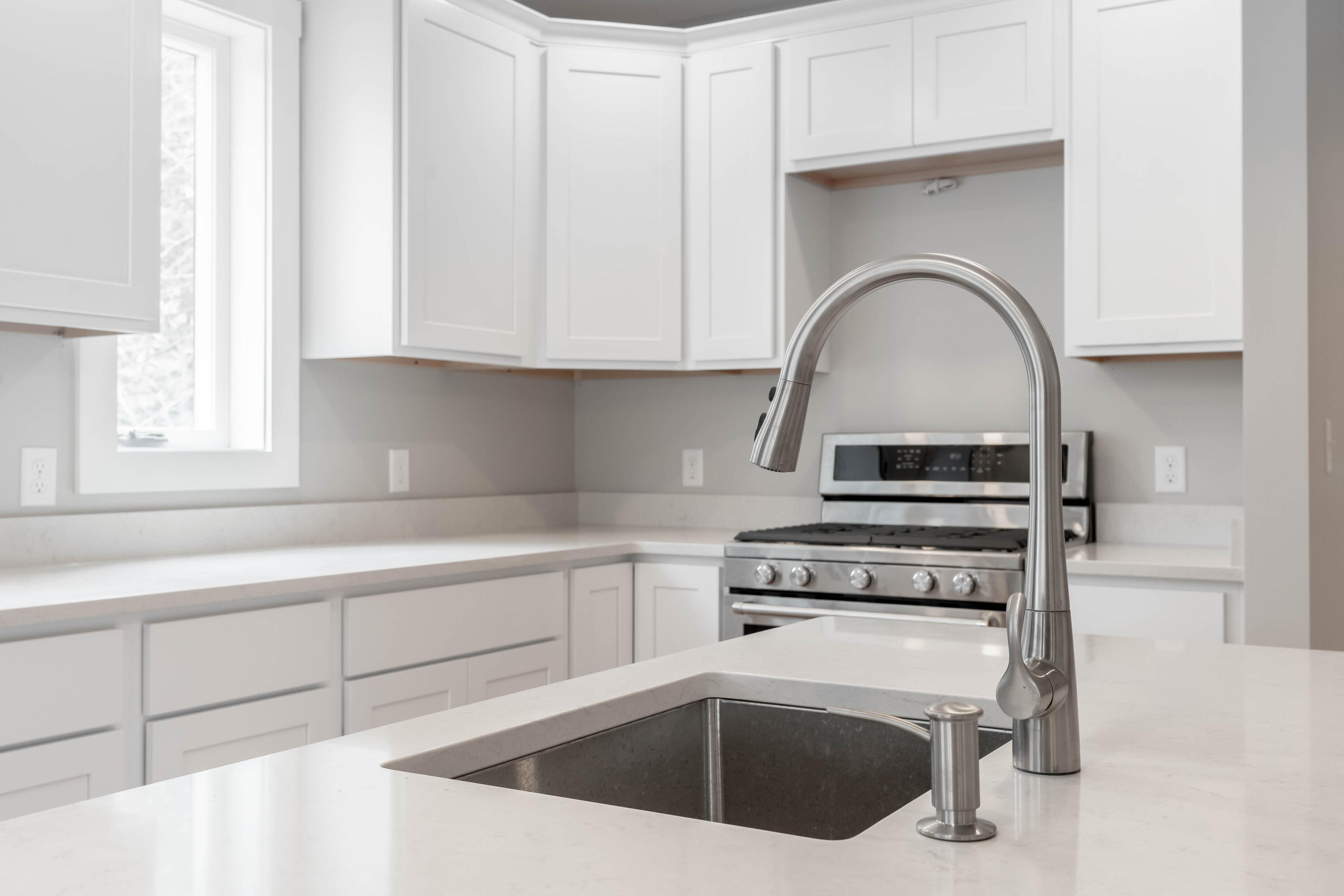 27 South Ridge Road Falmouth, ME 04105 - Photo 7 of 52 27 South Ridge_Kitchen