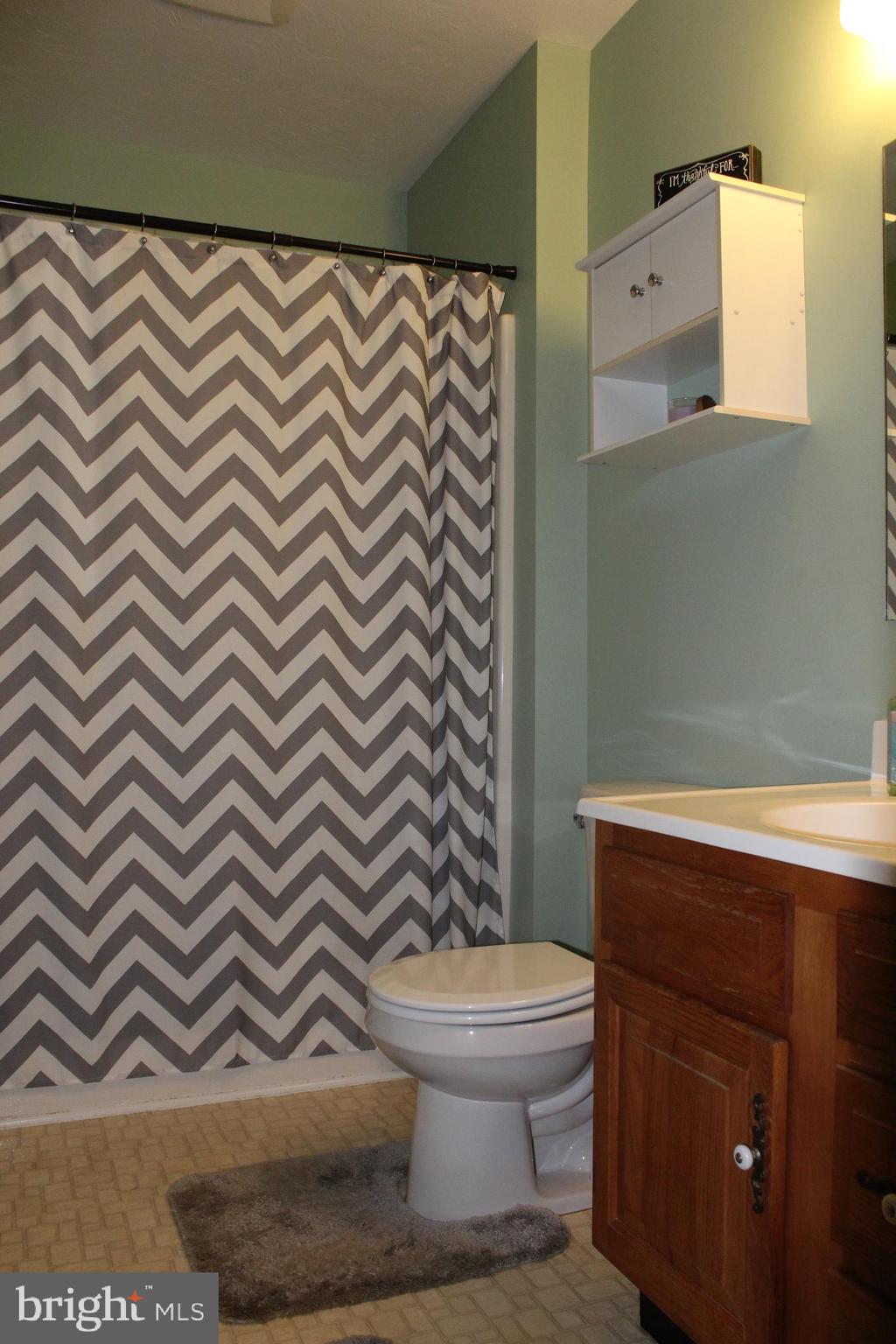 144 Buchland Road Ephrata, PA 17522 - Photo 20 of 31 Bath