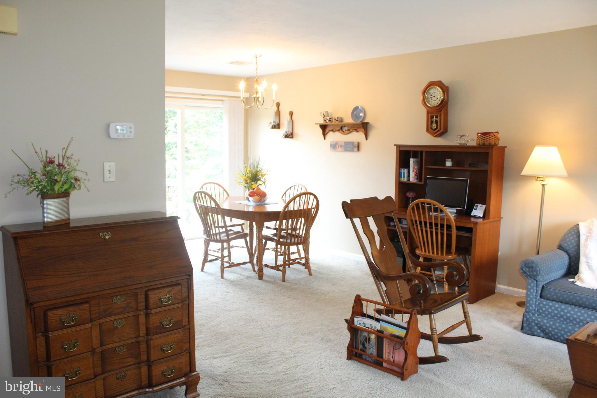 Living/Dining Area