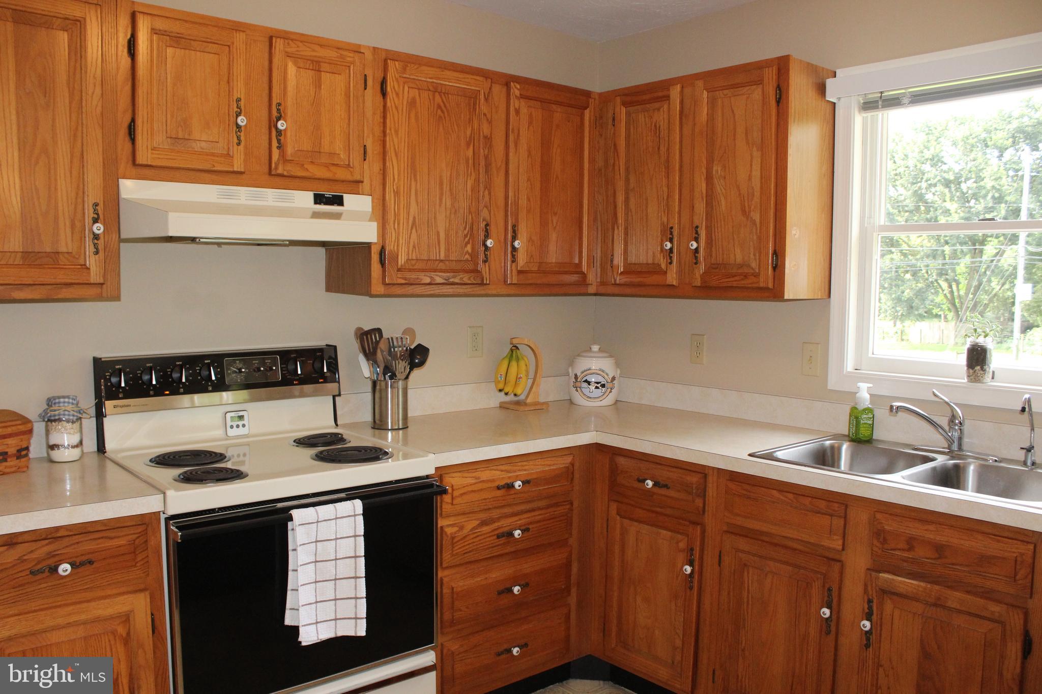 144 Buchland Road Ephrata, PA 17522 - Photo 10 of 31 Kitchen