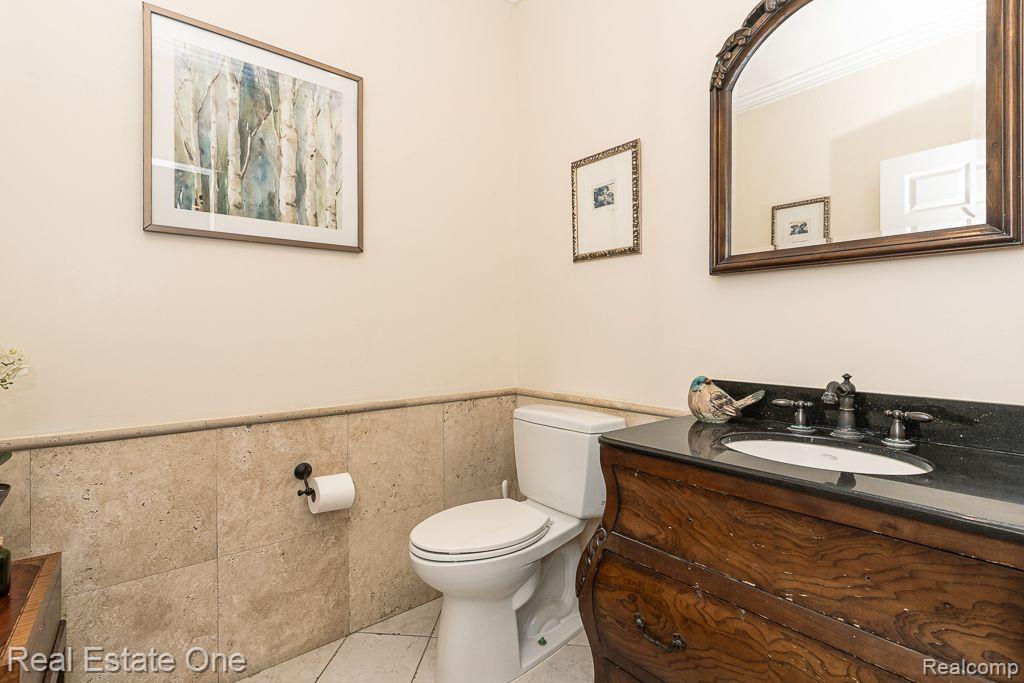 2173 Bonnie Brae Street Rochester Hills, MI 48309 - Photo 13 of 29