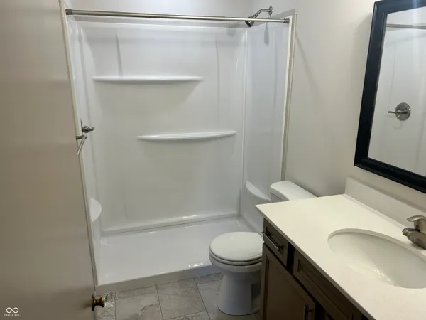 $1,800 | 472 North 17th Street, Noblesville, IN 46060