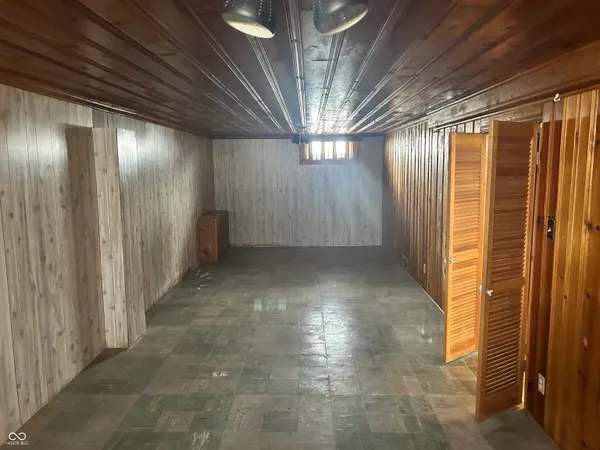 $1,800 | 472 North 17th Street, Noblesville, IN 46060