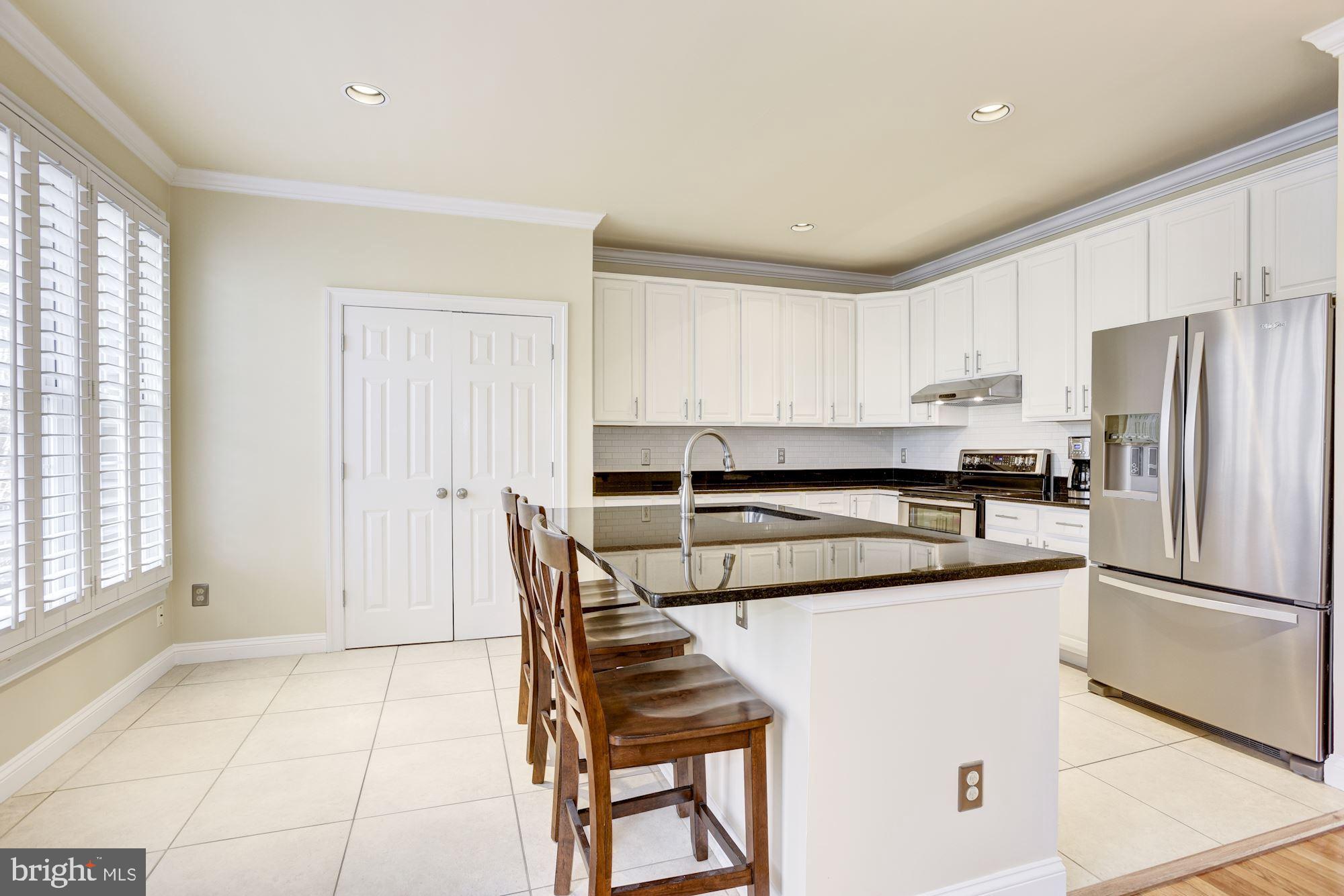 11432 Summer House Court Reston, VA 20194 - Photo 13 of 50