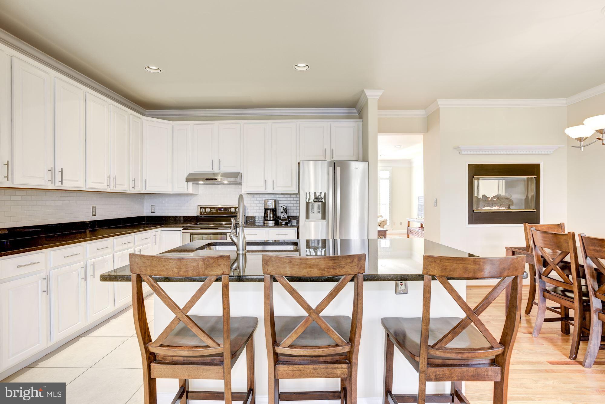 11432 Summer House Court Reston, VA 20194 - Photo 14 of 50