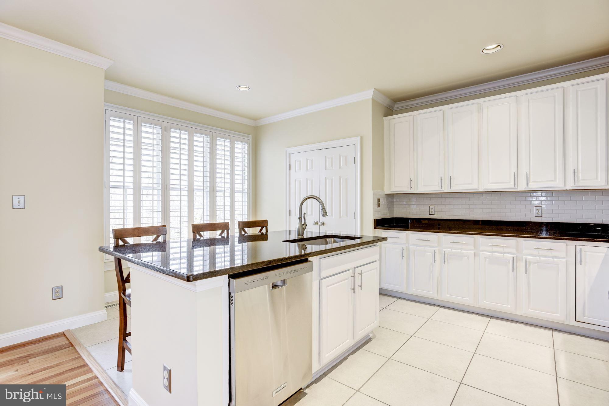 11432 Summer House Court Reston, VA 20194 - Photo 15 of 50