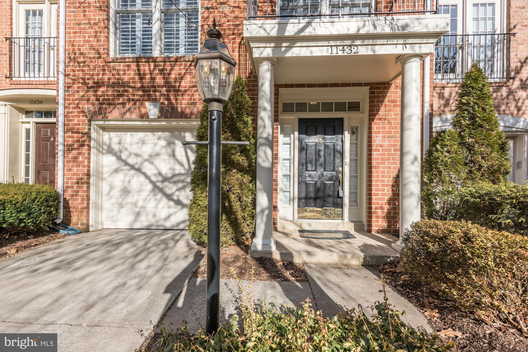 11432 Summer House Court Reston, VA 20194 - Photo 5 of 50