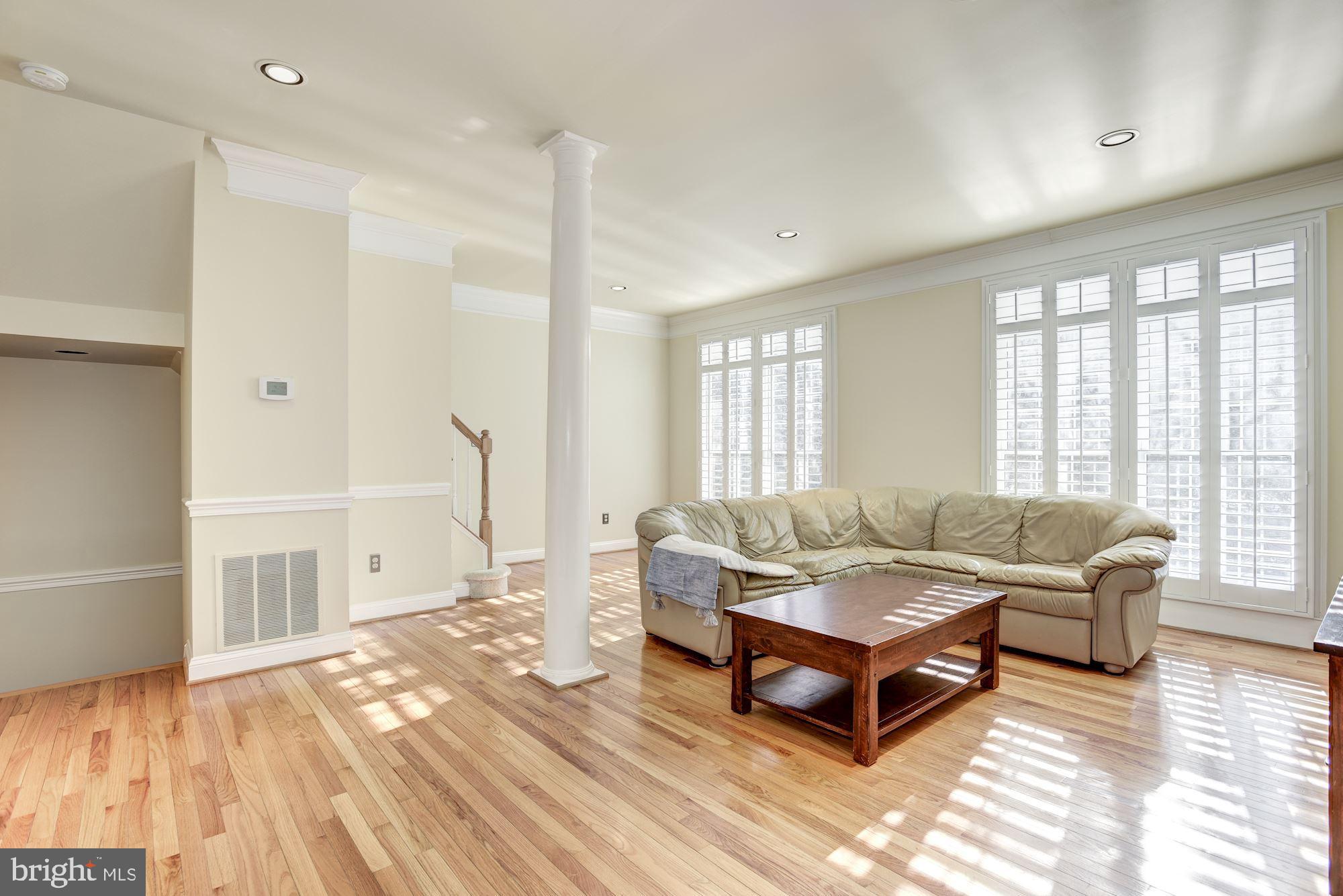 11432 Summer House Court Reston, VA 20194 - Photo 8 of 50