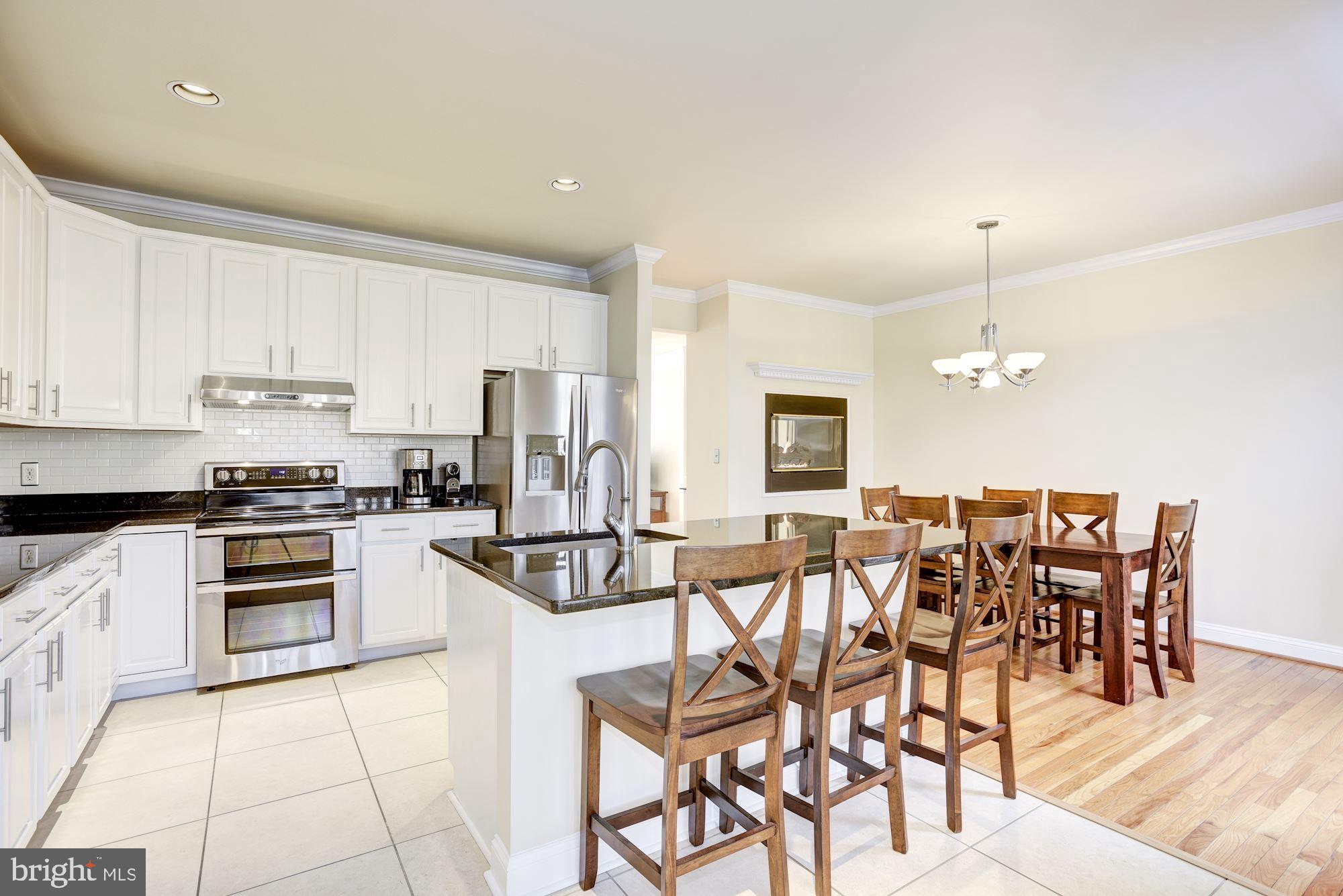 11432 Summer House Court Reston, VA 20194 - Photo 10 of 50