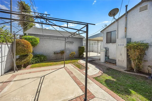 $950,000 | 4944 Coke Avenue, Lakewood, CA 90712