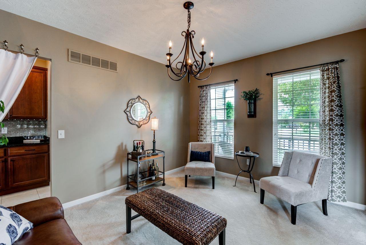 650 Hyacinth Road Cincinnati, OH 45245 - Photo 3 of 40 Gallery Image 3
