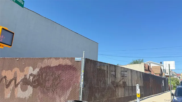 a view of outdoor space with a building