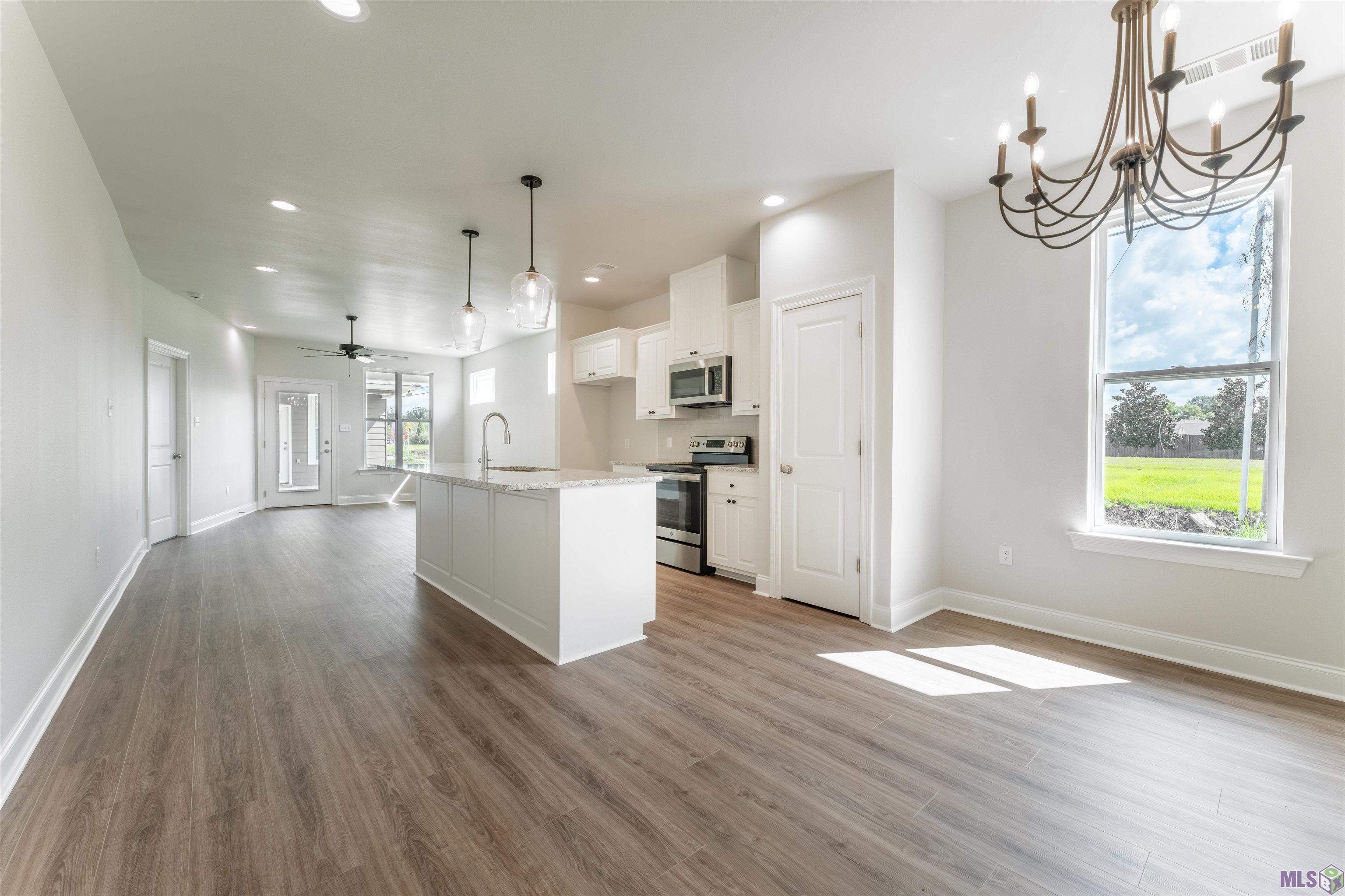8728 Edgewater Drive Baton Rouge, LA 70820 - Photo 3 of 16 Gallery Image 3